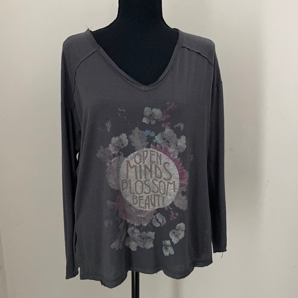 Jessica Simpson Womens Open Minds Blossom Beauty Floral Graphic V Neck Tee XS